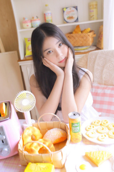 孤零飘落燕
